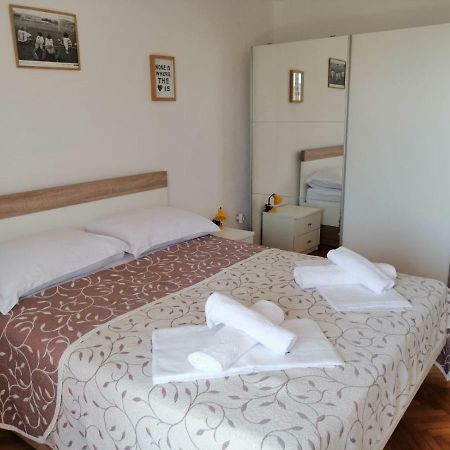 Apartmani Gareljic Podgora Exterior photo